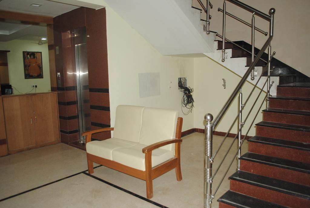 Ssr Hotel Калахасти Экстерьер фото